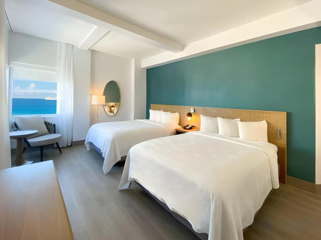 Marseilles Beachfront Hotel - Général