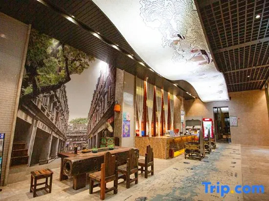 Lobby & Reception