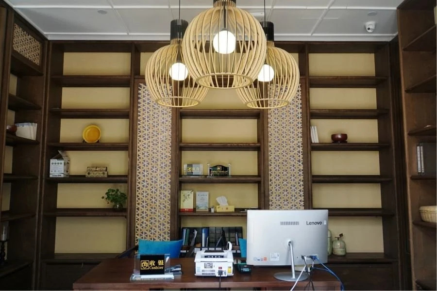 Lobby & Reception