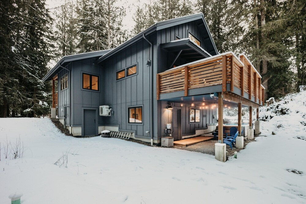 Mt Baker Rim Cabin 50 With Wifi, Hot Tub and Air Conditioning