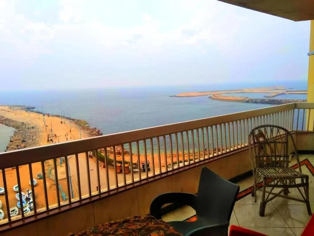 Apatment 5 Stars - Sea View - in front of Tivoli Dome Alex
