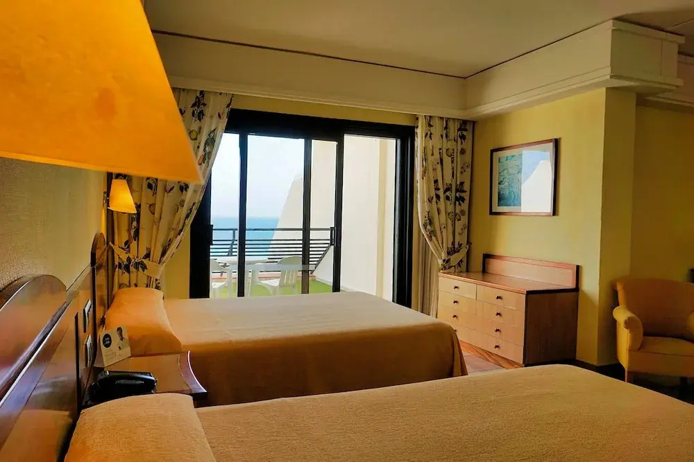 SBH Crystal Beach Hotel & Suites - Adults Only - Chambres