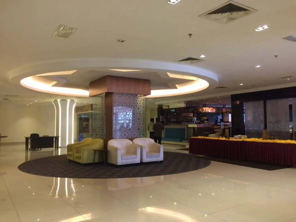 Lobby & Reception