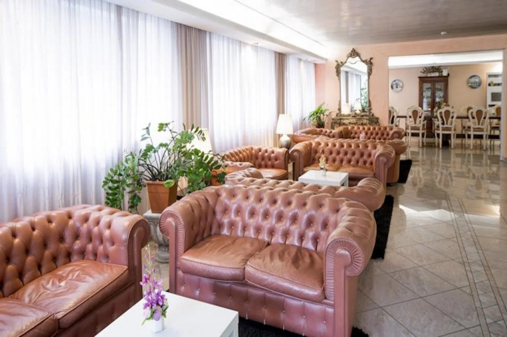 Hotel Royal Plaza - фото 26