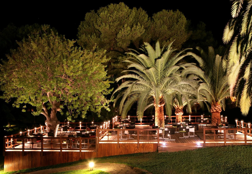 The Oasis by Don Carlos Resort - 2