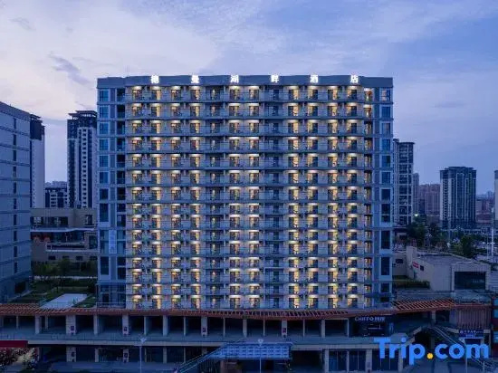 Lakeside Hotel Deman