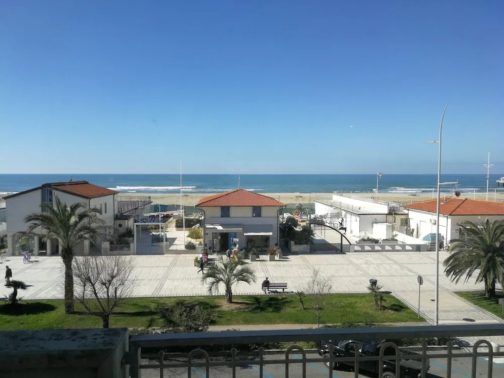 Beach & Waterfront