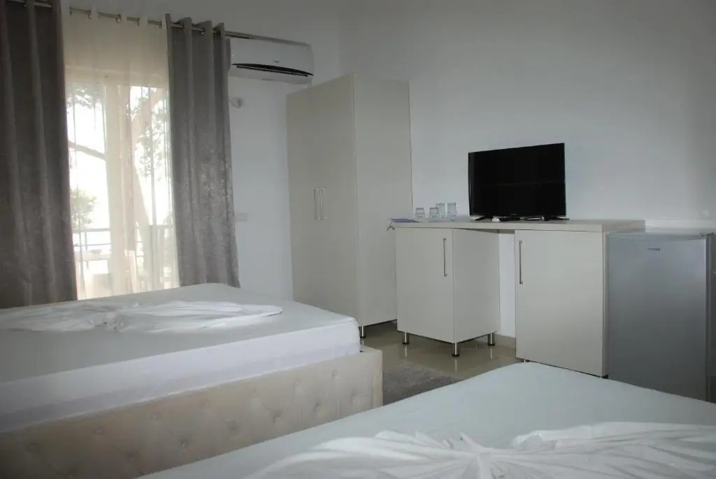 Standard Quadruple room with sea view