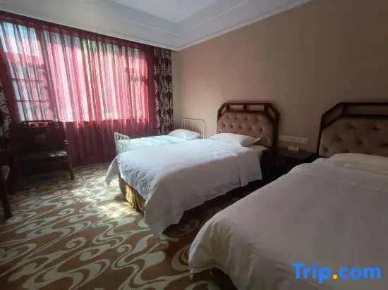 Standard Triple Family room