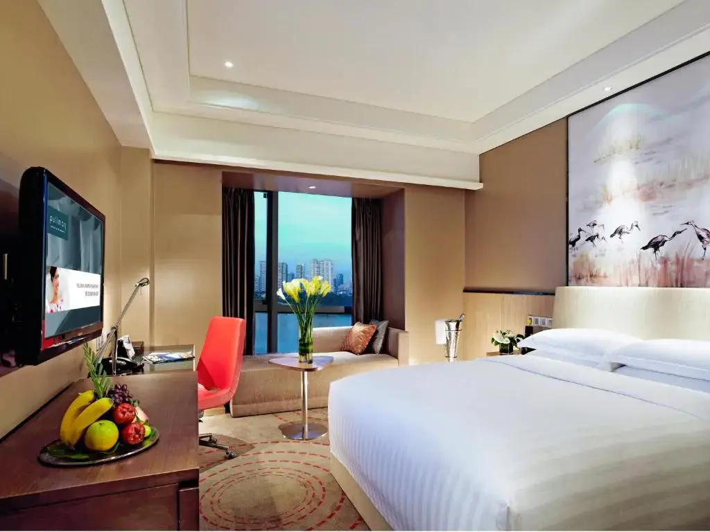 Superior Double room with lake view (full double bed)