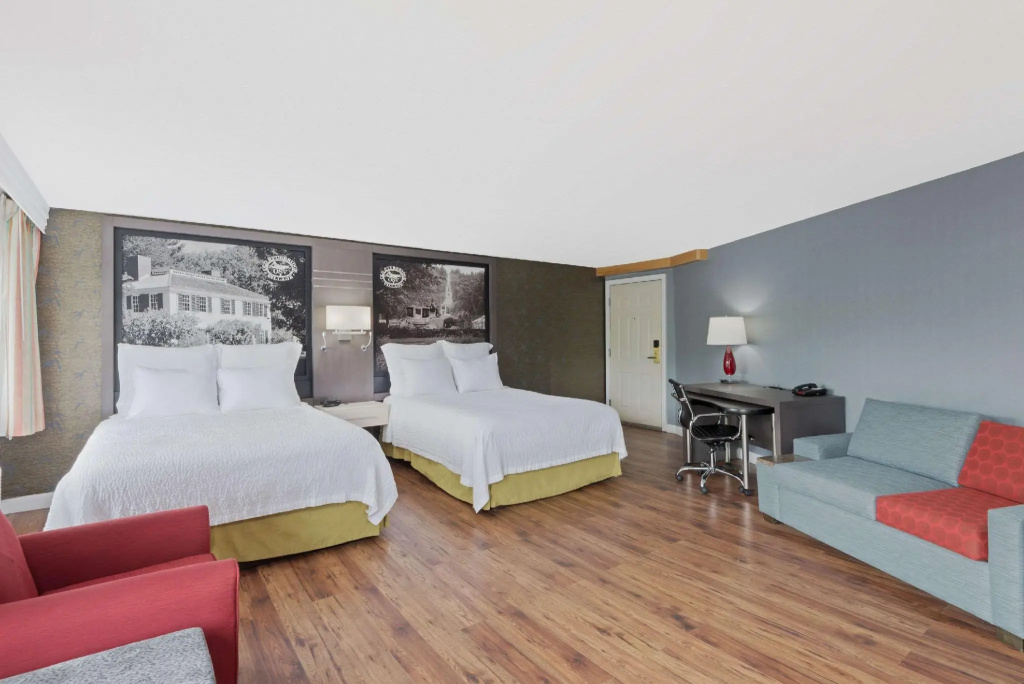Quadruple Suite