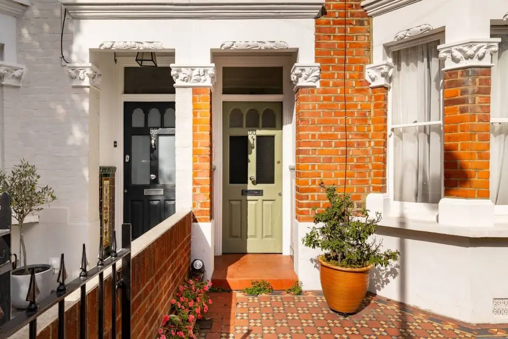 Elephant Oxpecker 2 Bedrooms in Fulham