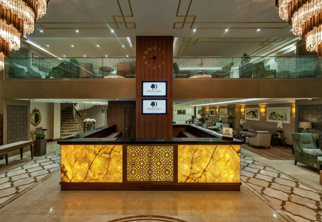 Lobby & Reception