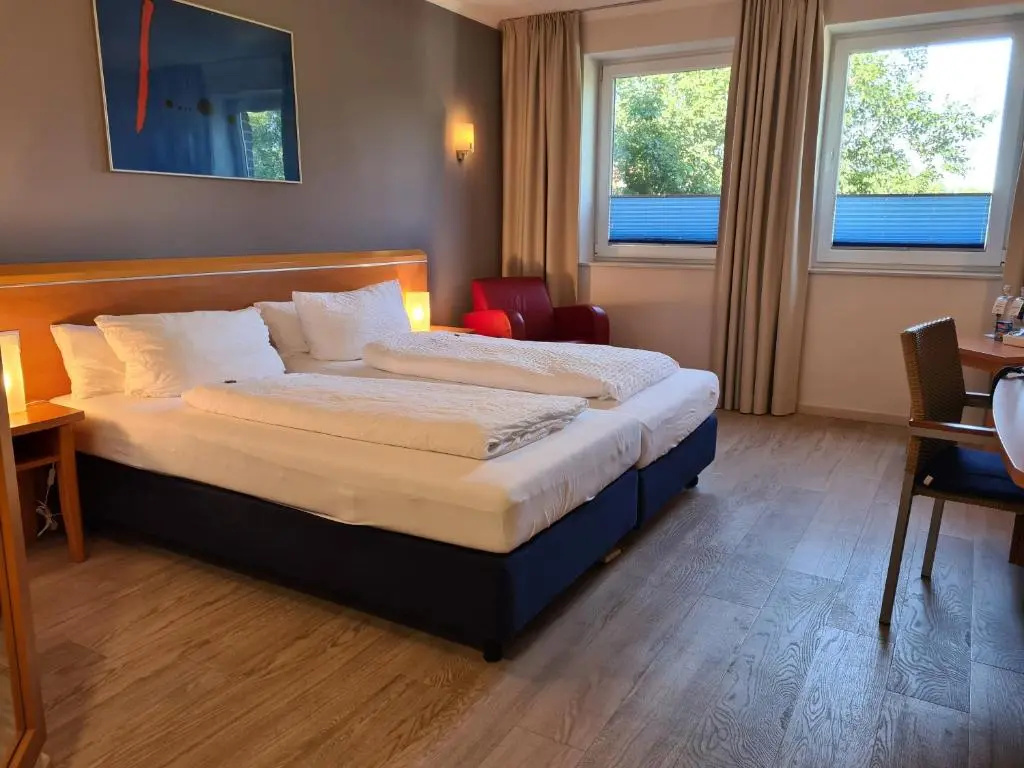 Standard Double room (full double bed)