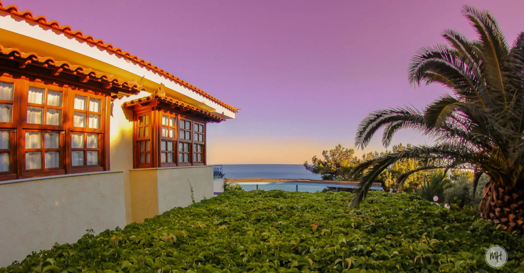 Beach & Waterfront