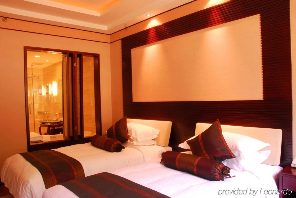 West Lake Hillview International - Général