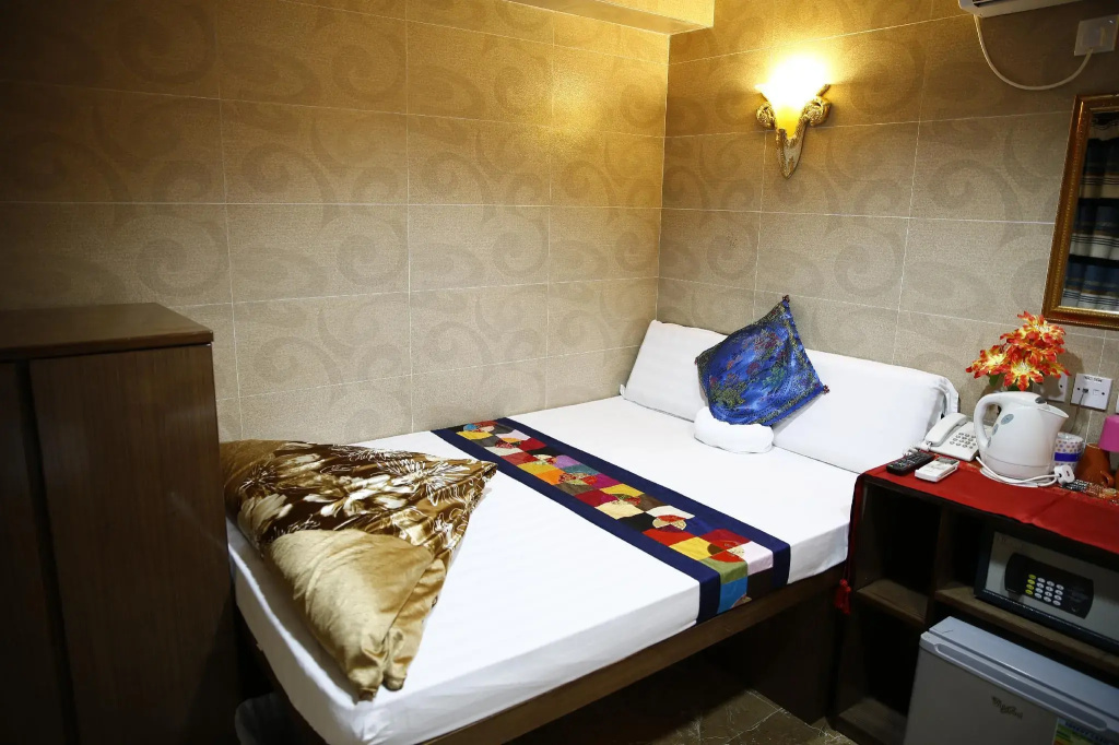 Sandhu guest house — фото