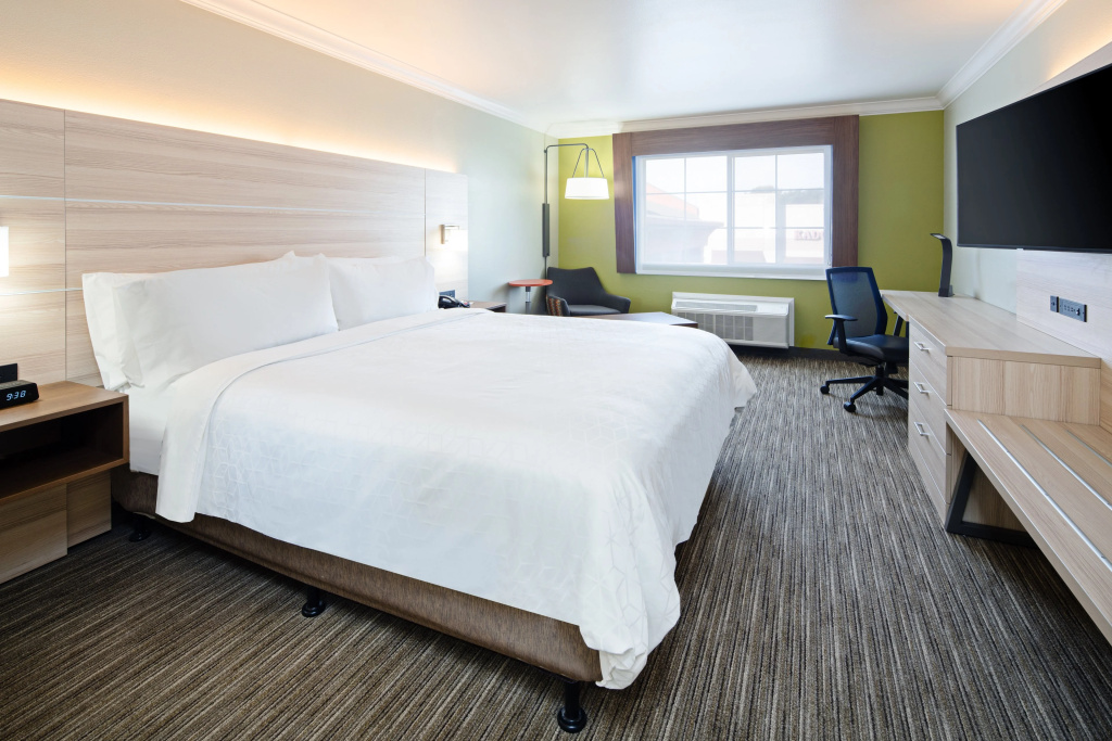 Holiday Inn Express Watsonville