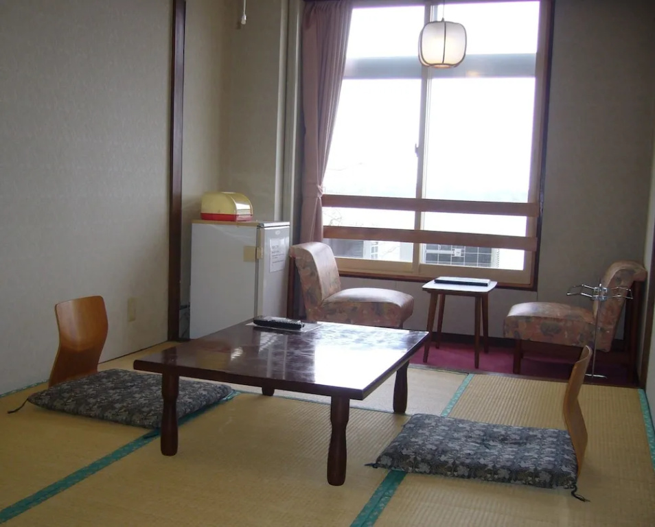Standard Double room with lake view (full double bed)