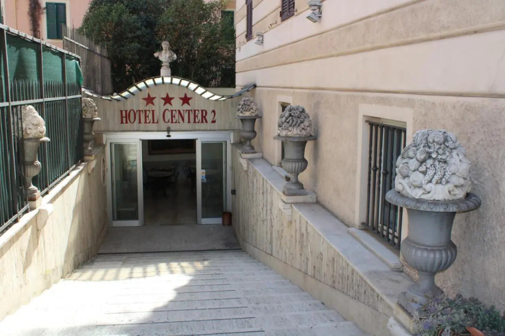 Hotel photo 1