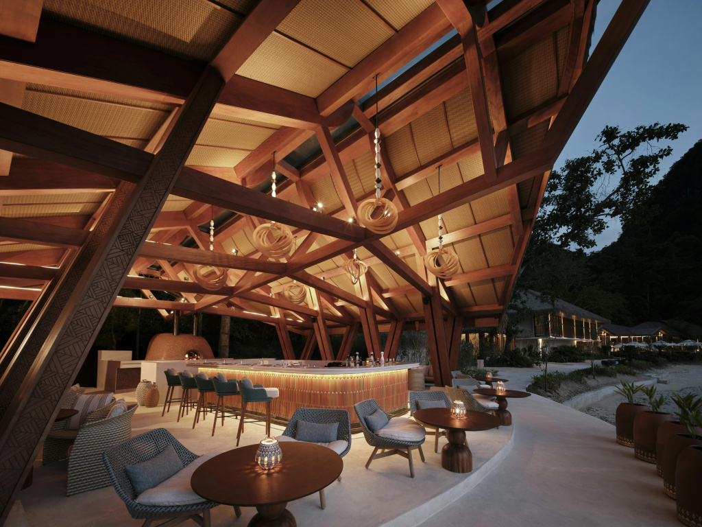 Lagen Island Resort
