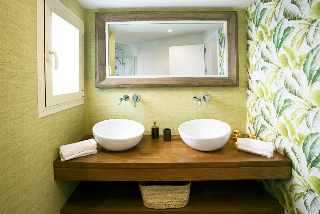 Superior Double Suite (full double bed)