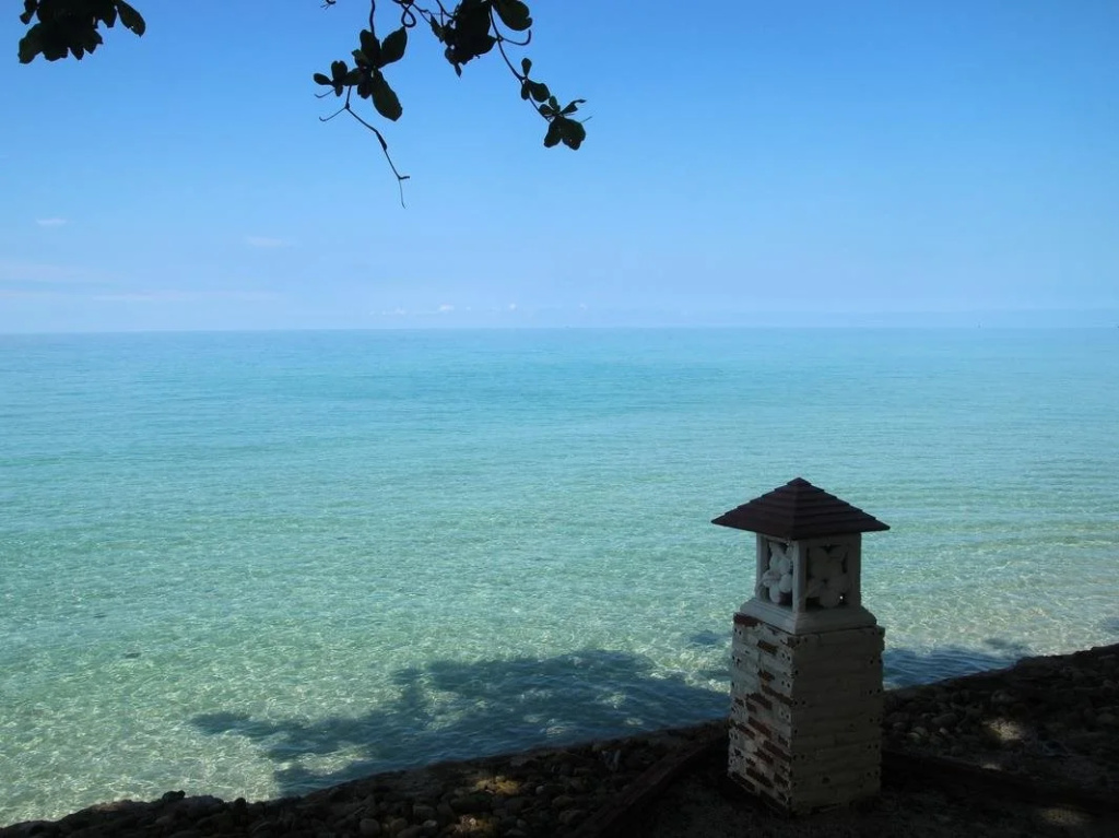 Beach & Waterfront