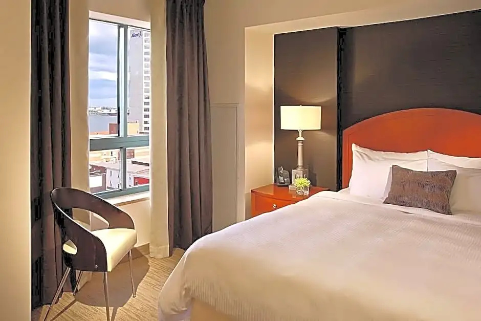 Double Junior Suite (full double bed)