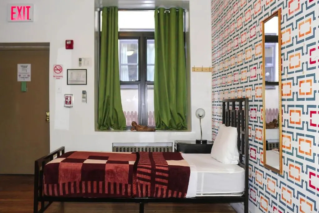 Triple room