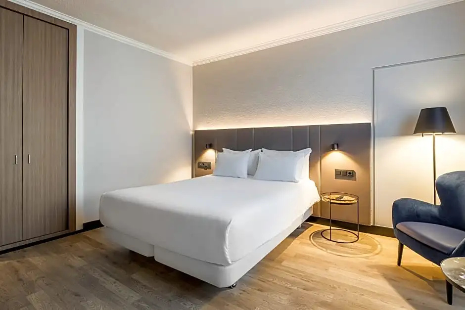 NH Luxembourg Airport - Chambres