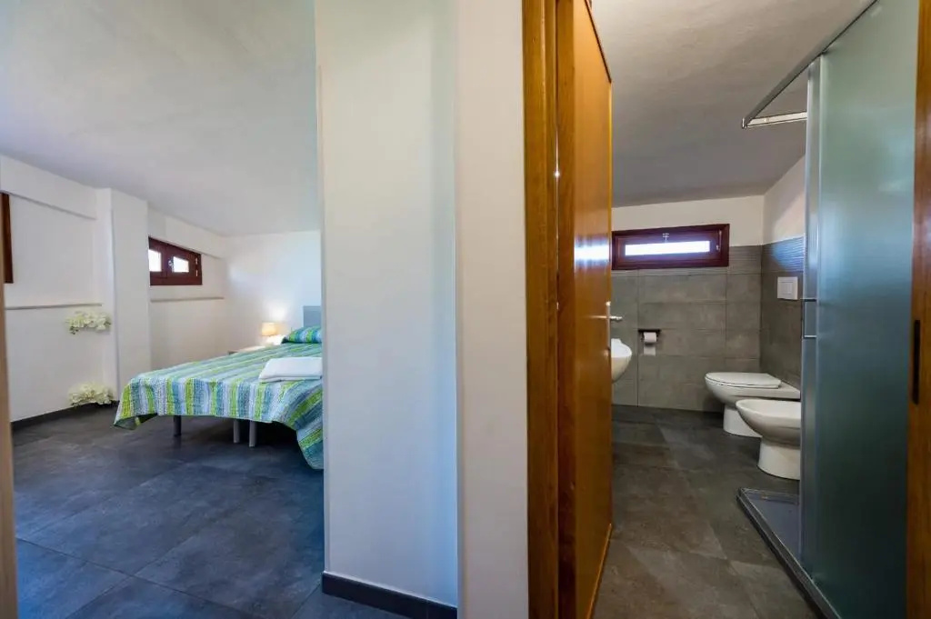 Economy room