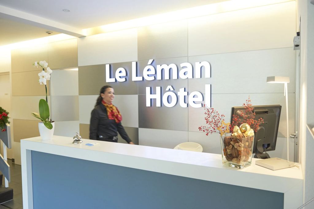 Lobby & Reception