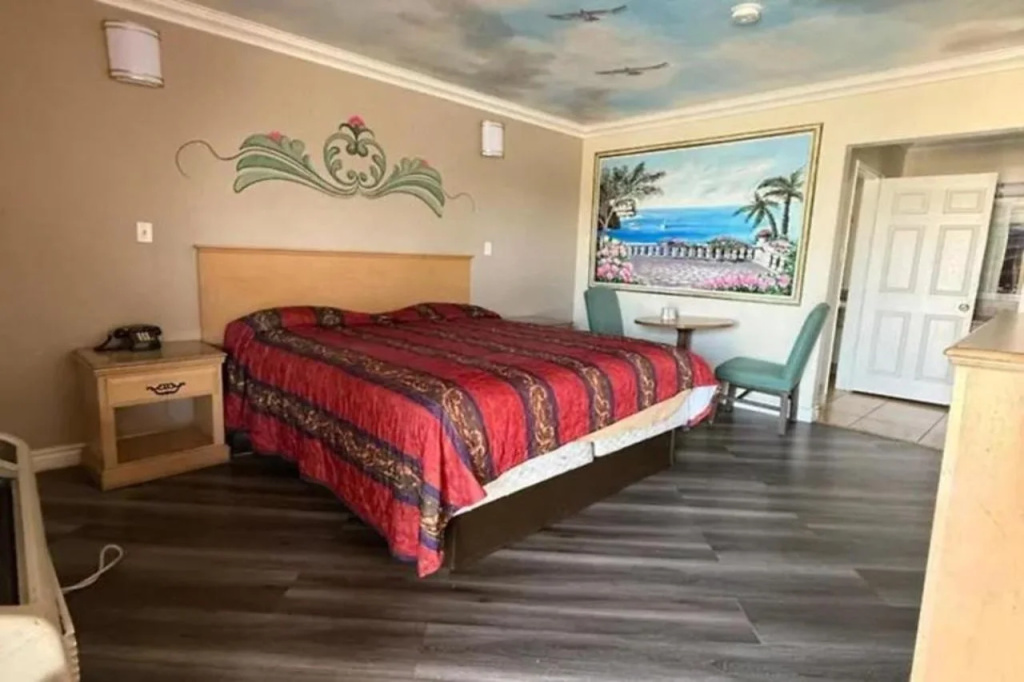 Отель Robinhood Motel Anaheim West в Анахайме