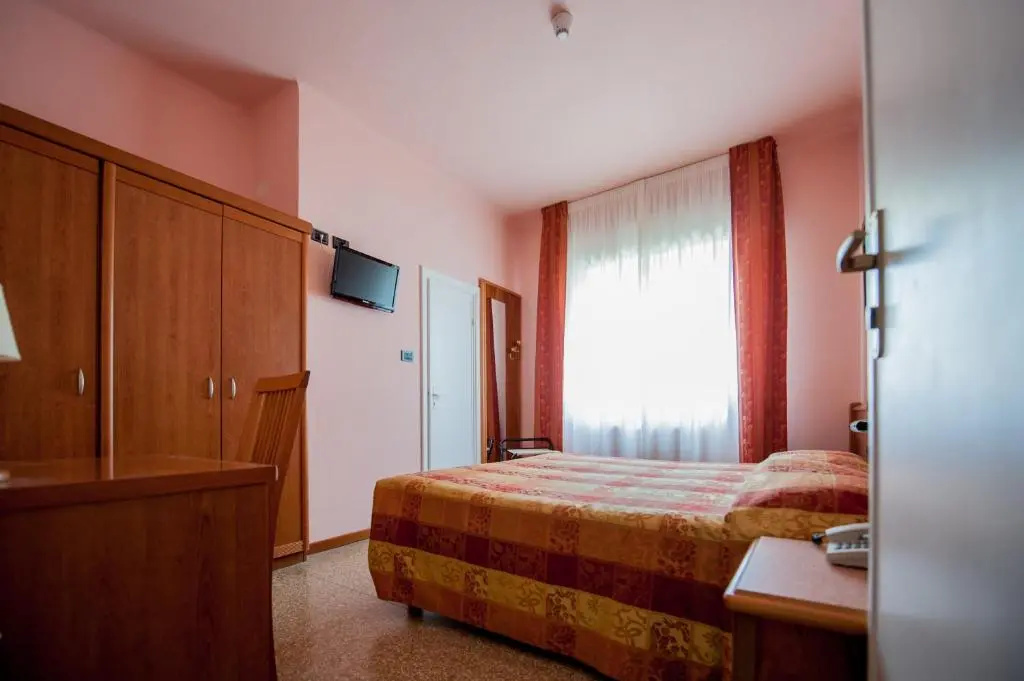 Hotel Lorenzo - Chambres