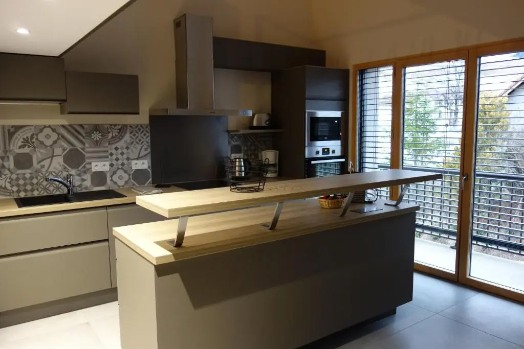 3 Bedrooms Apartment with balcony and with mountain view