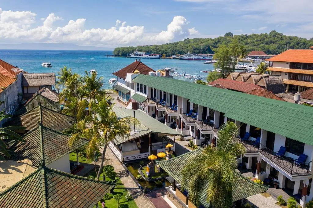 Beach & Waterfront