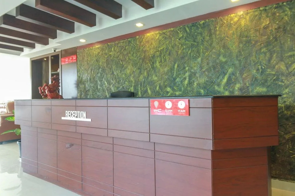 OYO 26990 Hotel Ivory Grande