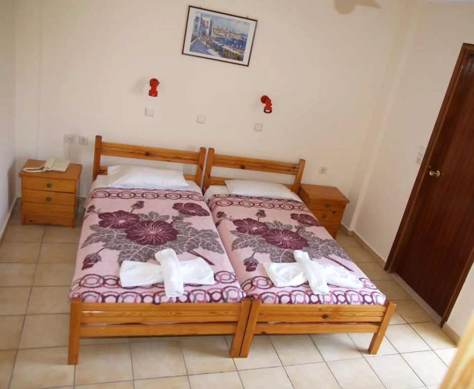 Standard Double room with balcony (full double bed)