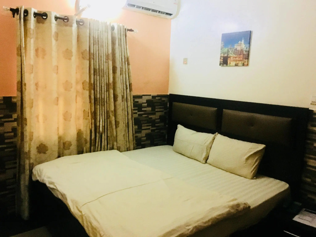 Premium room