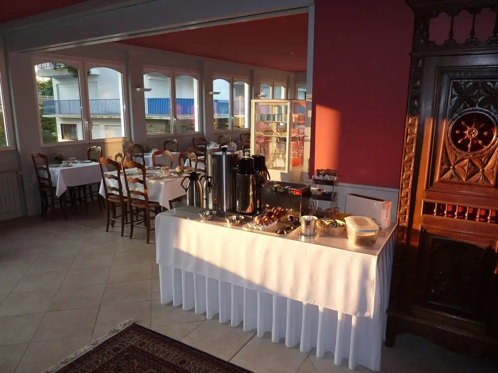 Lobby & Reception