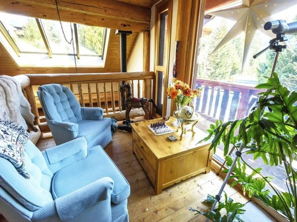 The Log House Inn