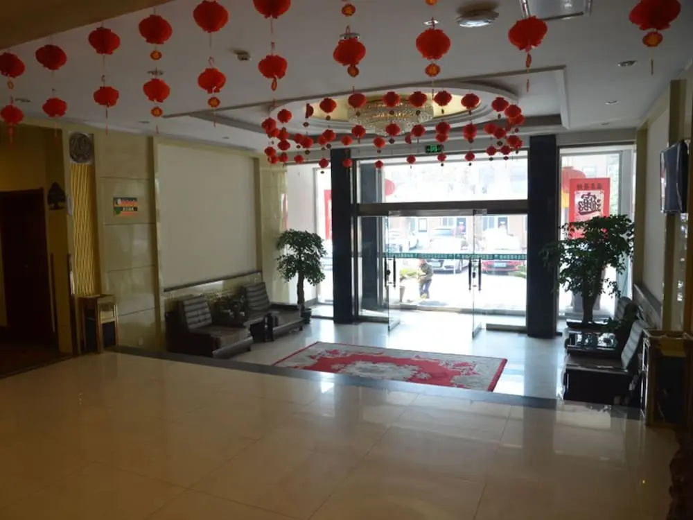 Lobby & Reception