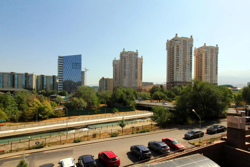 Apartments on Alisher Navoi street 208/8