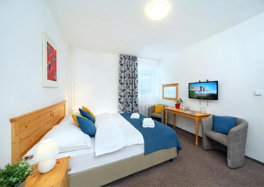 Standard Double room (full double bed)