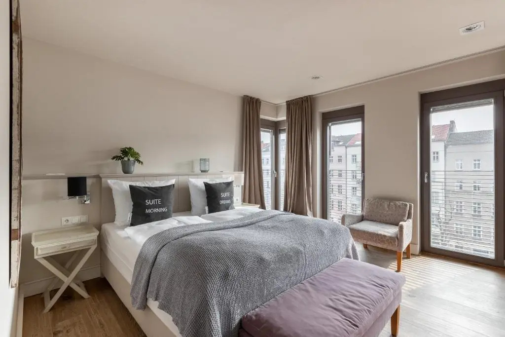 Double room (full double bed)