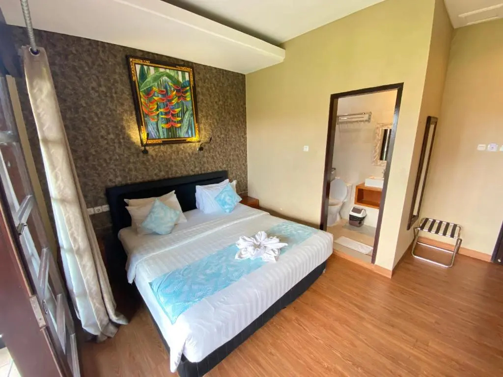 Deluxe Double room with balcony (full double bed)