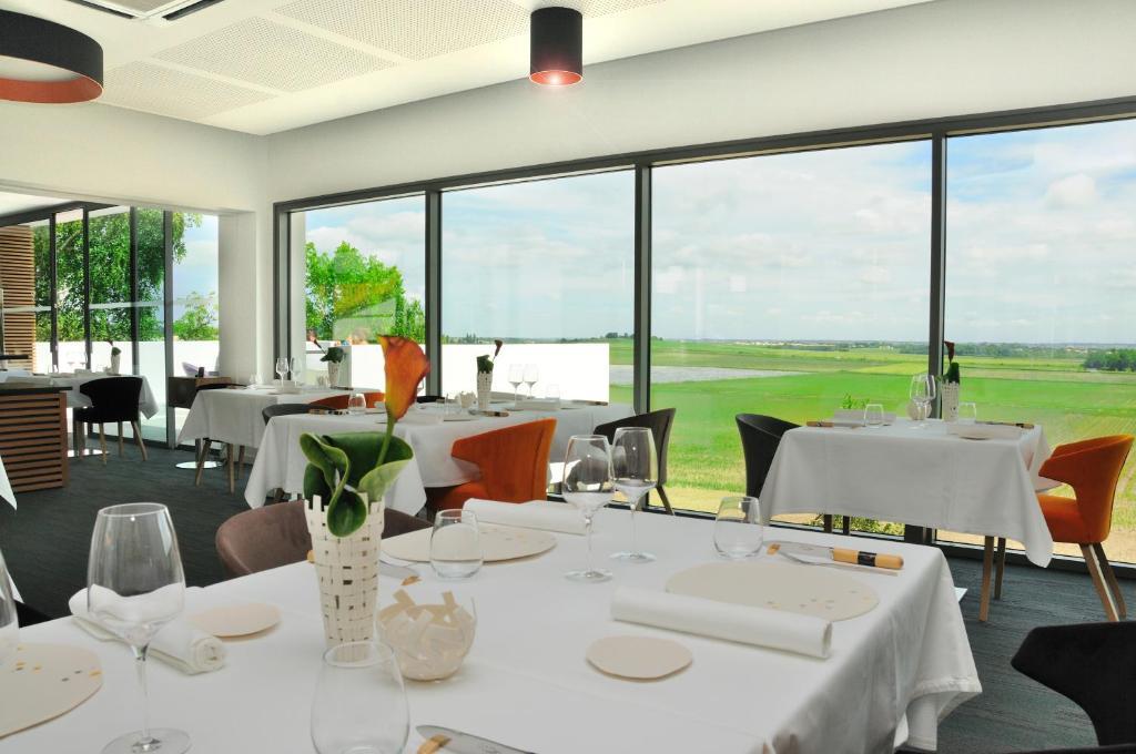 Hôtel-Restaurant L'Aquarelle by null