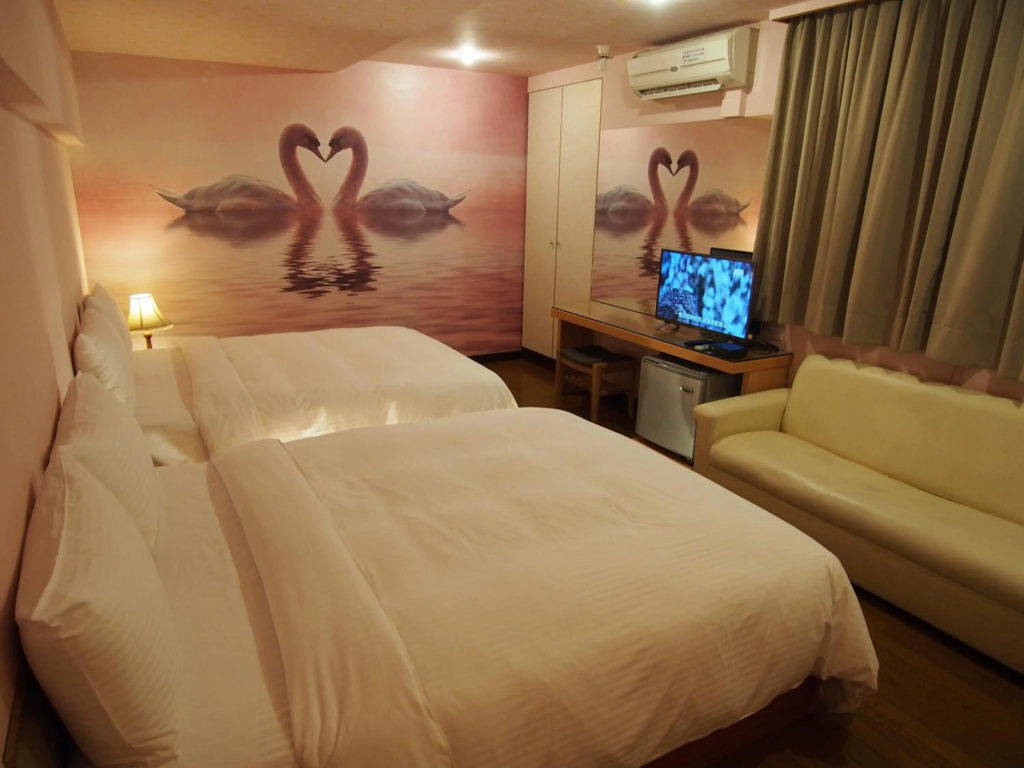 Day Chen Hotel — 5