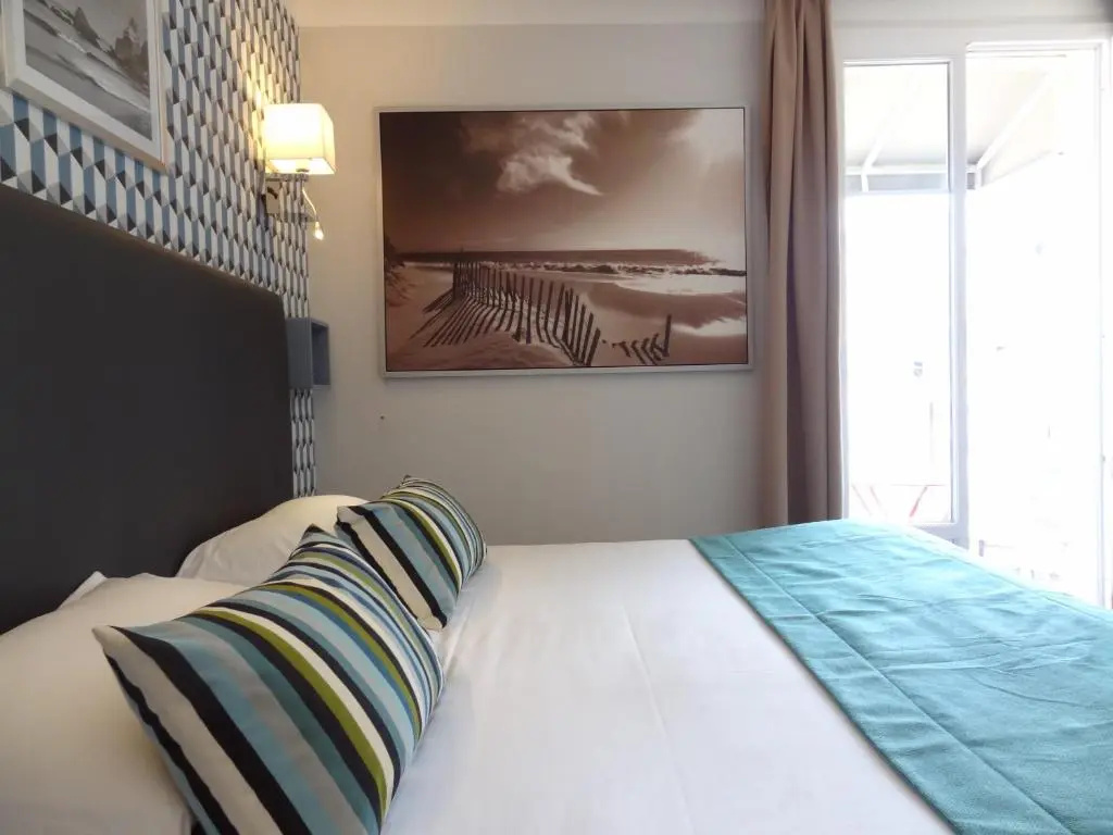 Standard Double room with balcony and with sea view (full double bed)