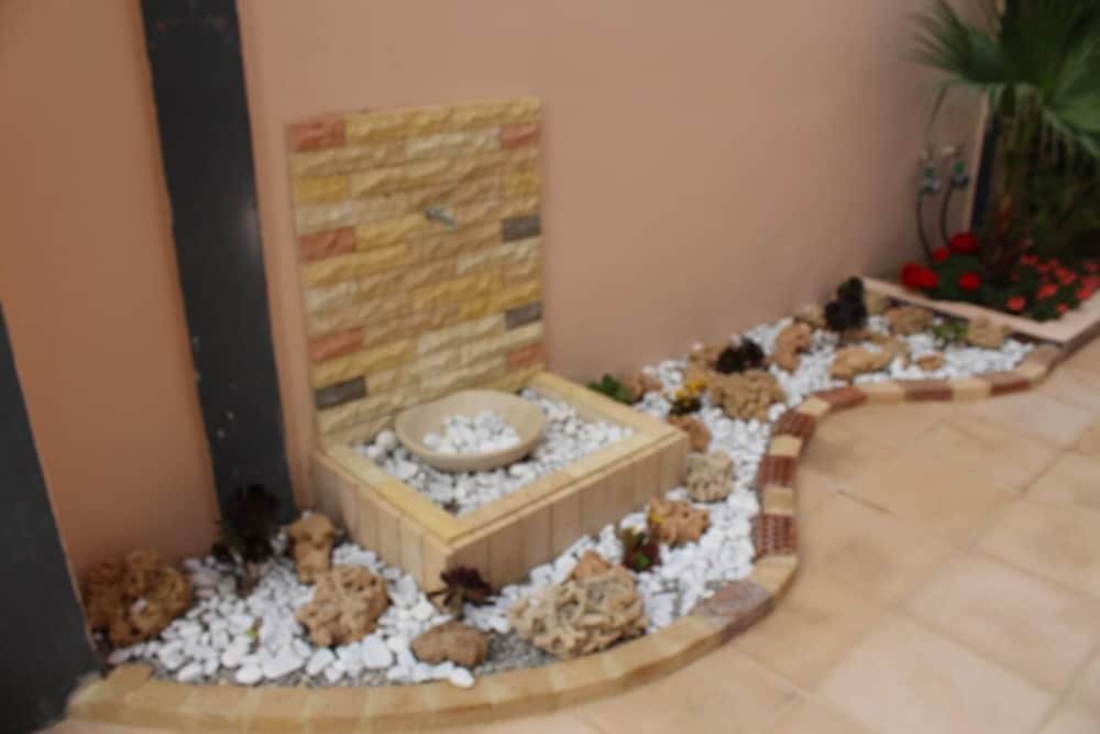 gallery_image_hidden_14